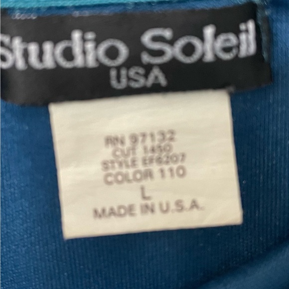 Handkerchief style skirt - Picture 3 of 5